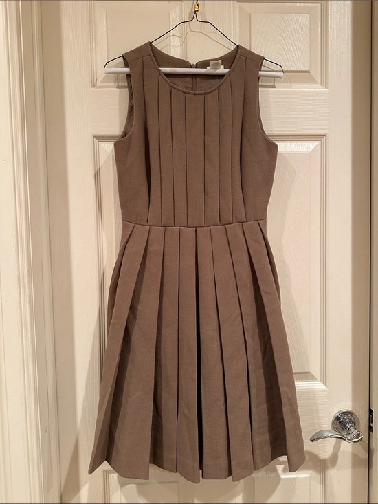 J. Crew Dresses & Skirts - J. Crew Sleeveless Pleated Brown Dress